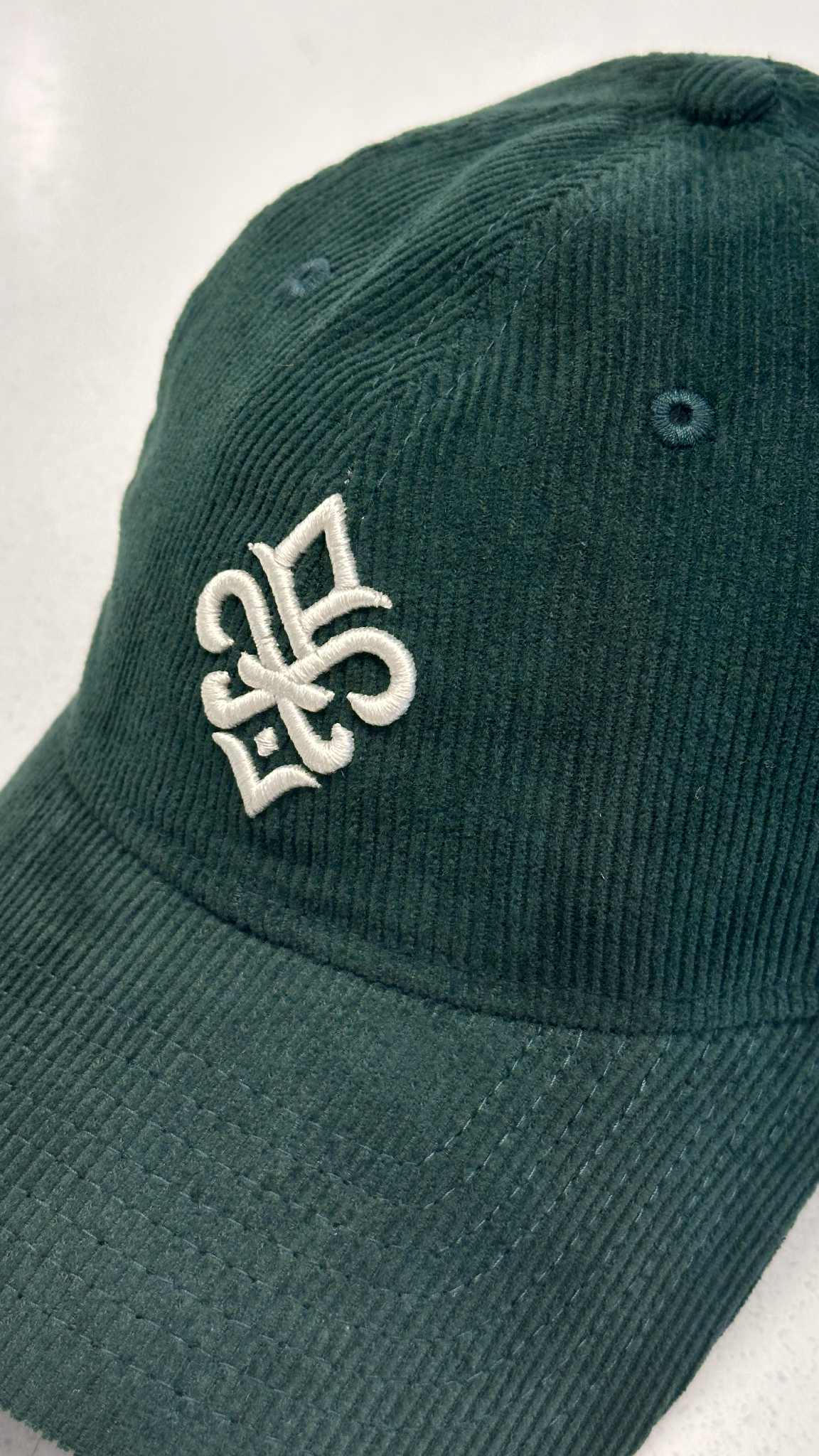 NEW ERA 9TWENTY x RAVI DARK GREEN