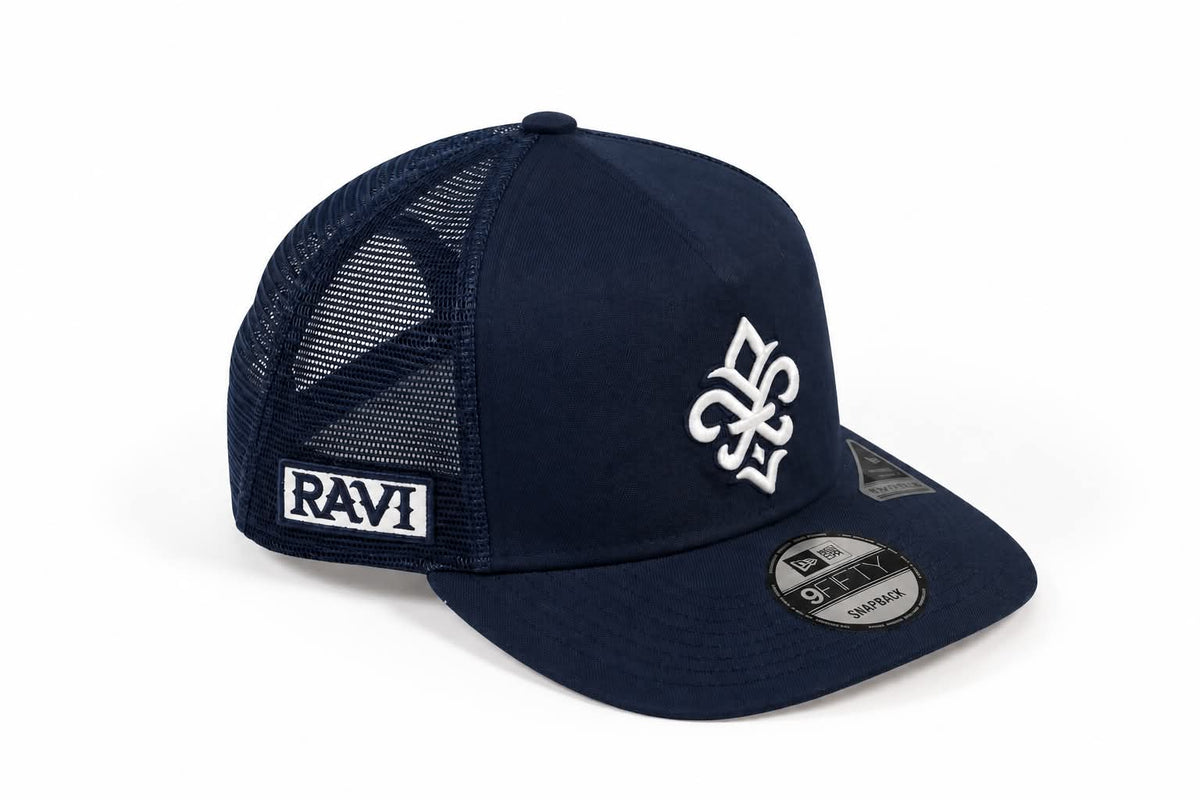New Era 9FIFTY Trucker NAVY