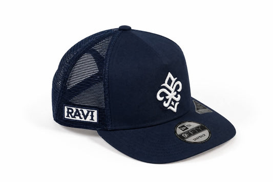 New Era 9FIFTY Trucker NAVY