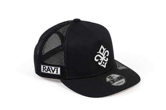 New Era 9FIFTY Trucker Black
